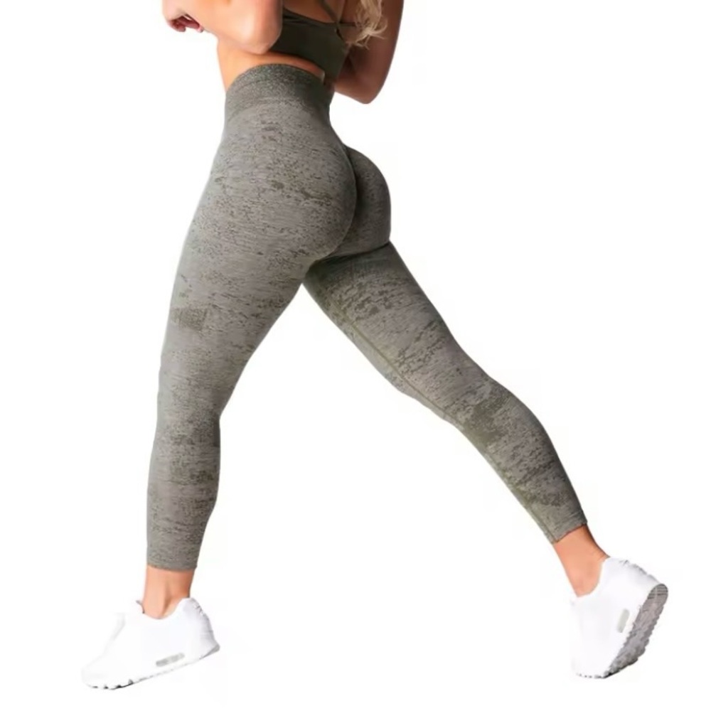 NWOT ‘Digital Seamless’ Leggings